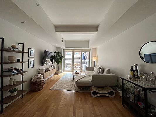 4th image of 14 W 14th St APT 2C