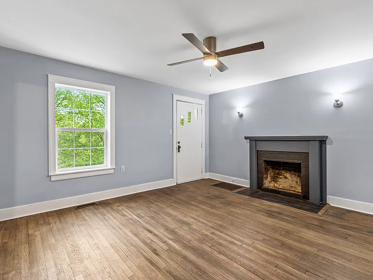 6005 Medlin Heights Rd — Photo 11