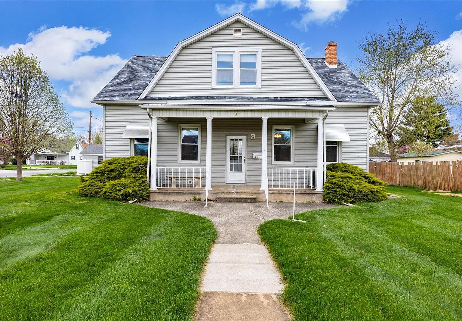 211 W 2 S, Mount Olive, IL 62069 Zillow