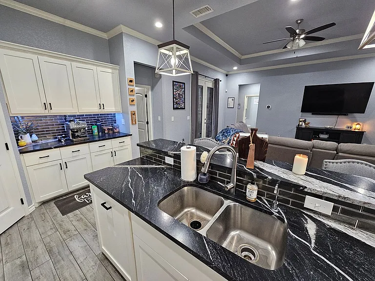 3632 Yorkshire Dr — Photo 12