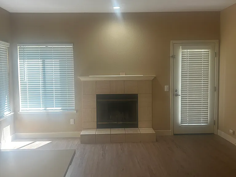 Summer Place Apartments — Photo 18