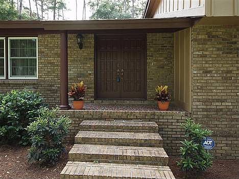 3rd image of 3025 Cloudland Dr