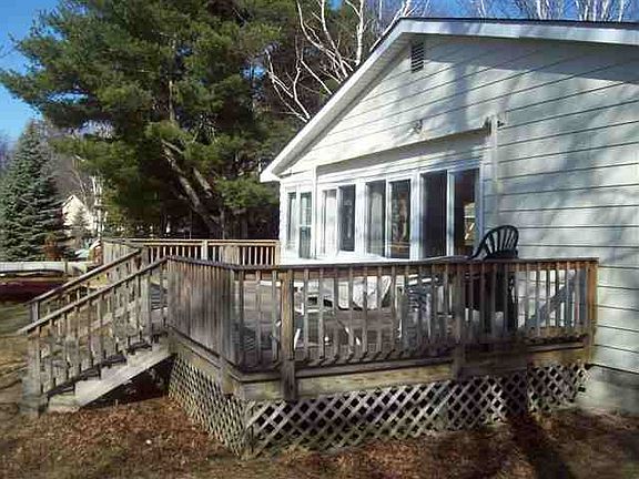 3rd image of 215 Aspenwood Dr
