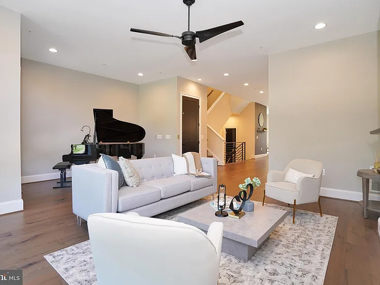 44651 Provincetown Dr — Photo 23