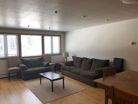 2nd image of 658 Fairbanks St