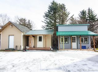 1121 Sea Breeze Ct, Homer, AK 99603