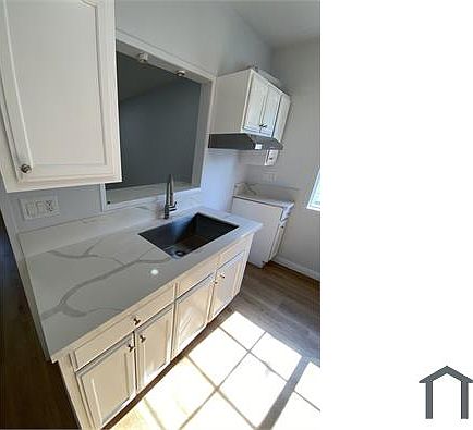 1st image of 425 W 52nd St