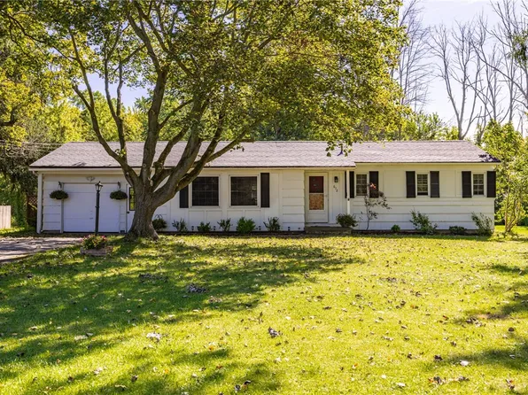 672 Hamlin Parma Townline Rd, Hilton, NY 14468
