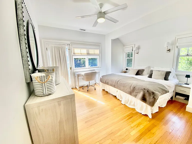 145 Lee Ave — Photo 38
