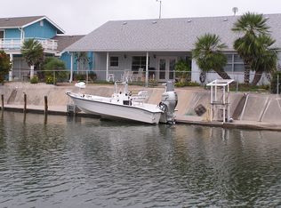 213 Starboard Ave, Rockport, TX 78382