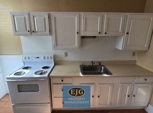 50 Main St APT 8, Littleton, NH 03561