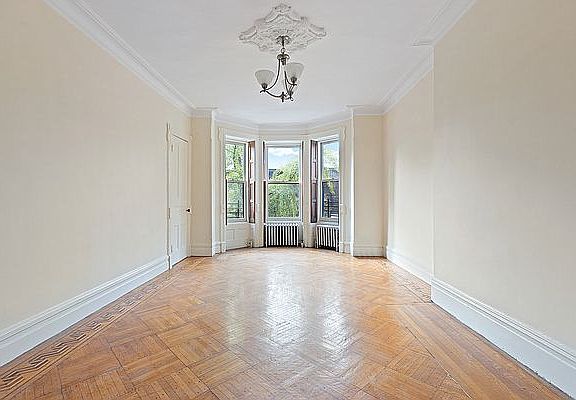 3rd image of 489 13th St Floor 3
