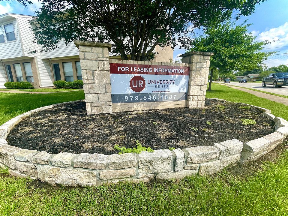 2nd image of 706 San Pedro Dr