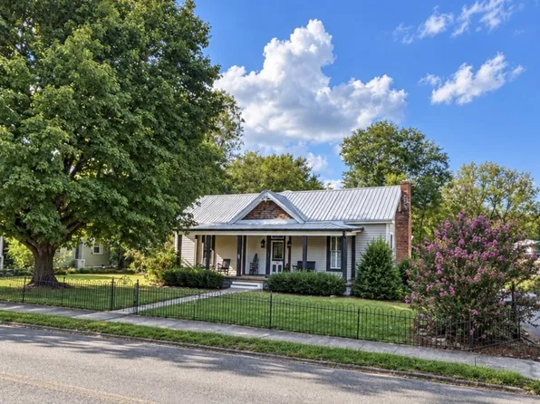 218 W Main St, Liberty, TN 37095