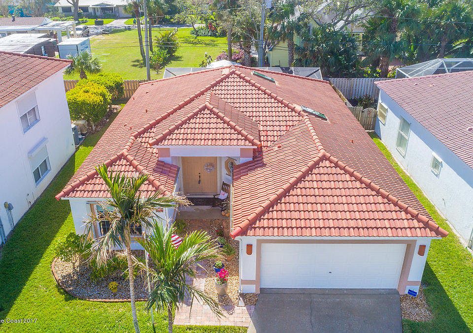 1st image of 326 Las Olas Dr