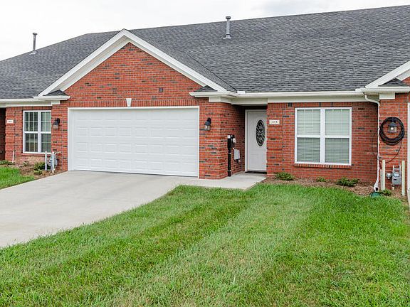 3rd image of 473 Woodlake Dr