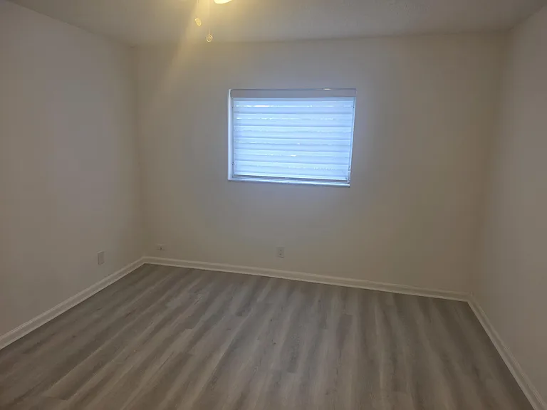 959 SE 2nd Ave #204 — Photo 19