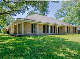 615 Sherwood Forest Blvd, Baton Rouge, LA 70815