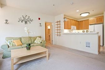 Living Room :: 655 12th Street