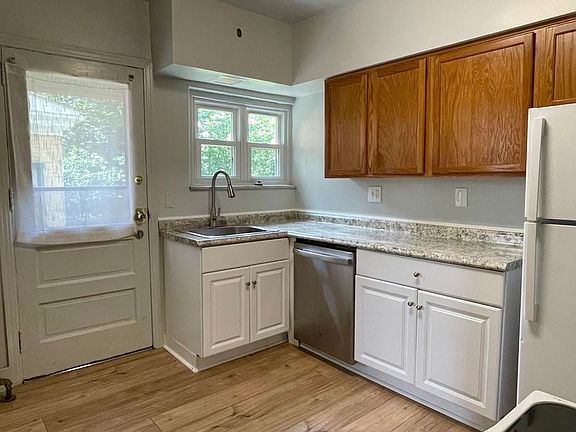 5th image of 915 South Ave #1