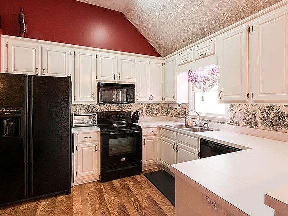 5th image of 408 Middle Valley Ln