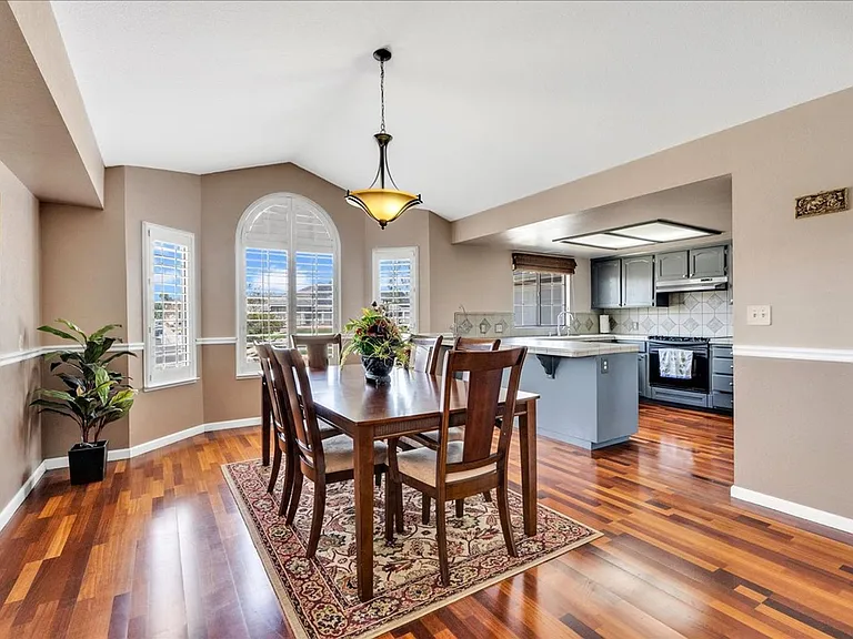 285 W Ash Ave — Photo 12