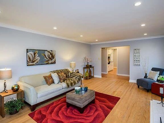 2nd image of 2801 Berkshire Dr