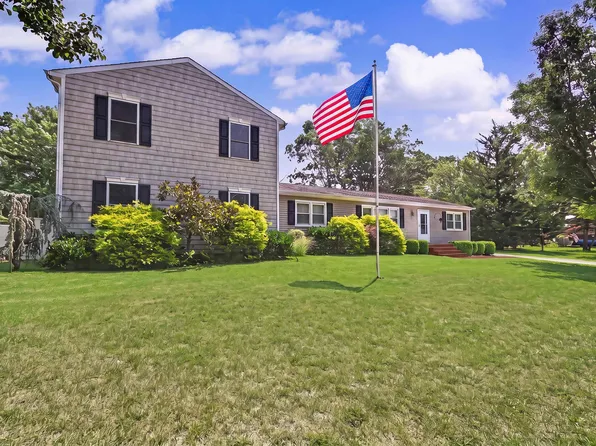 703 David Ln, Egg Harbor Township, NJ 08234