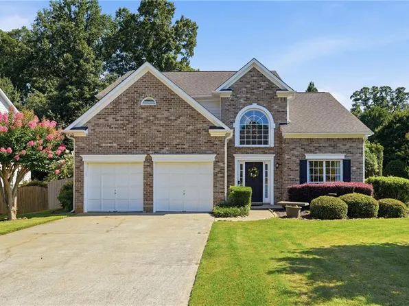 555 Kingsport Dr, Roswell, GA 30076