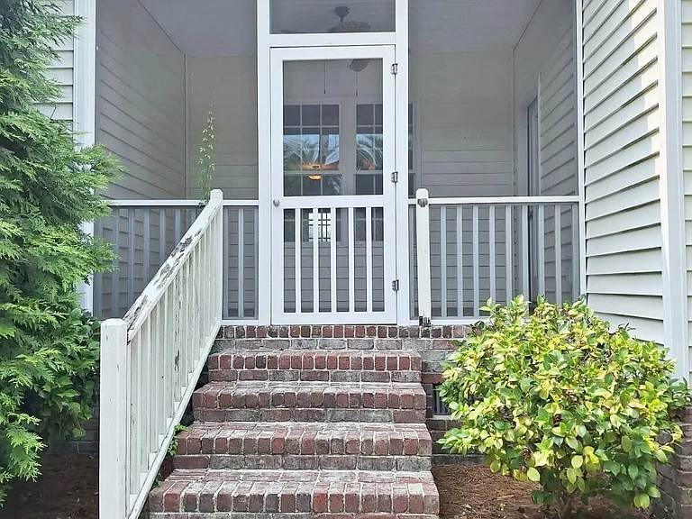 168 Blackwater Dr — Photo 26