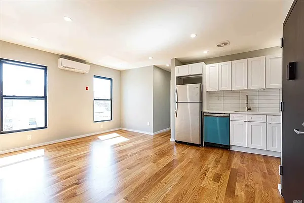 Rented by GROOME REALTY LLC | media 29