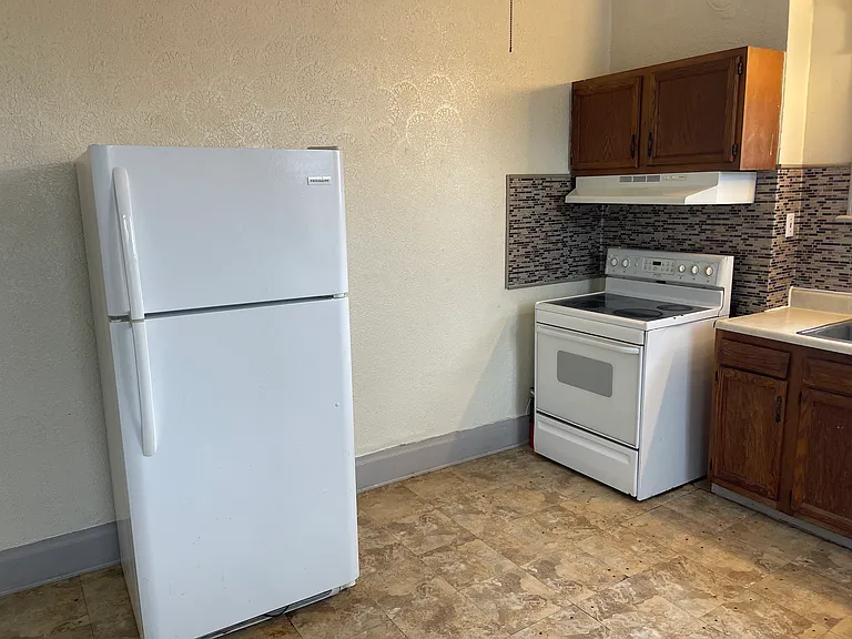 3937 Decoursey Ave #2R — Photo 5