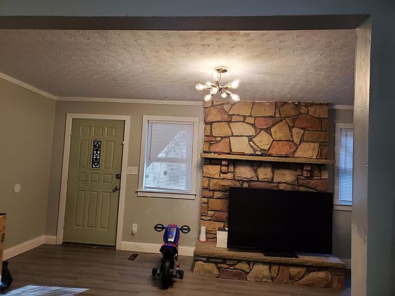 4th image of 458 Campbells Creek Dr