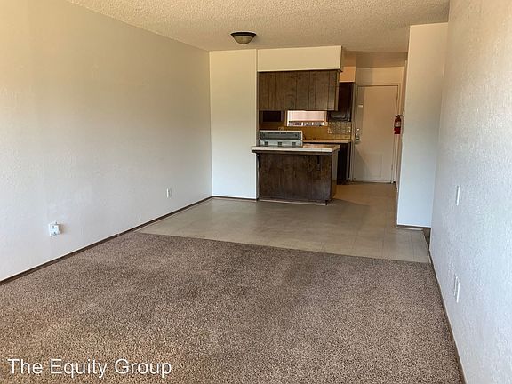 3rd image of 2532 W Hemlock Ct