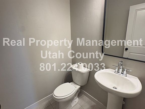 3rd image of 271 E Echo Ledge Dr