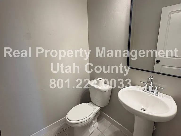 271 E Echo Ledge Dr — Photo 4