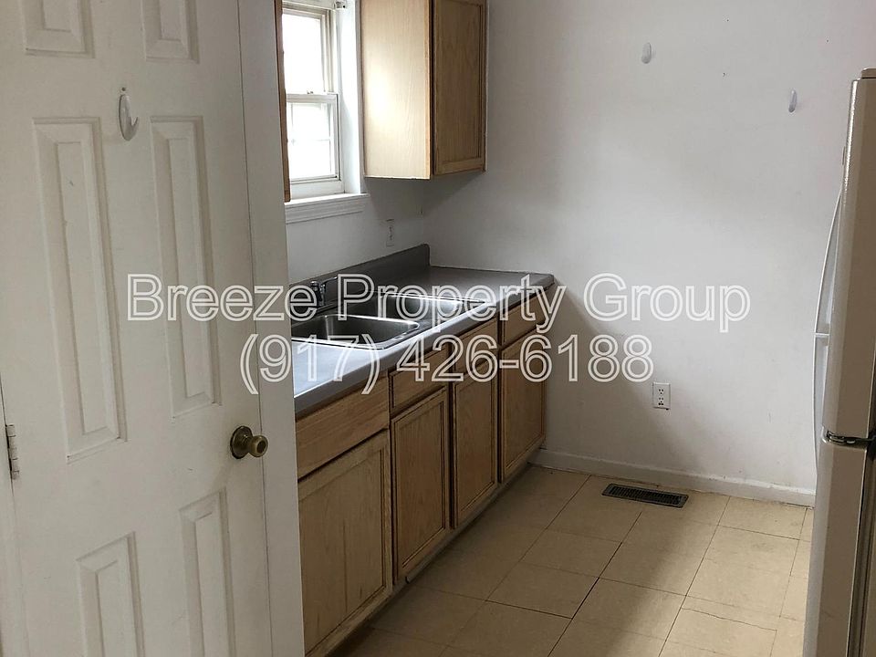 1st image of 503 Nova St #503