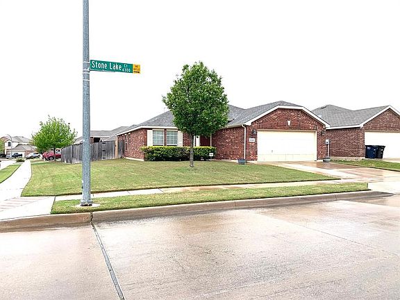 3rd image of 6360 Stone Lake Ct