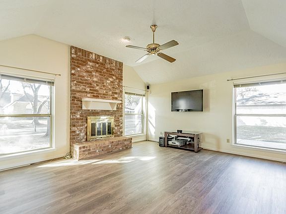 2nd image of 3311 Cherry Creek Dr
