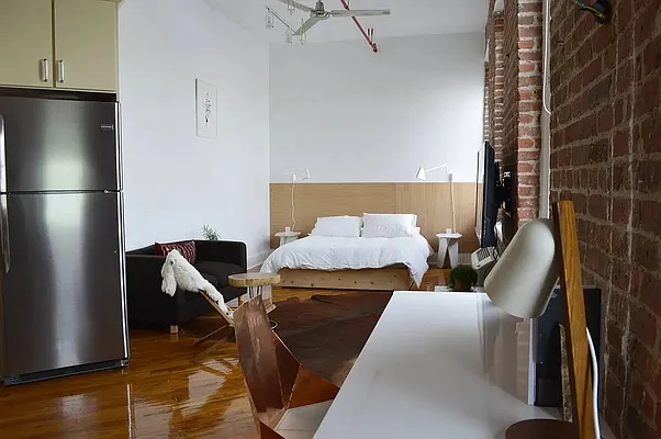 Rented by Dream Space Realty | media 7