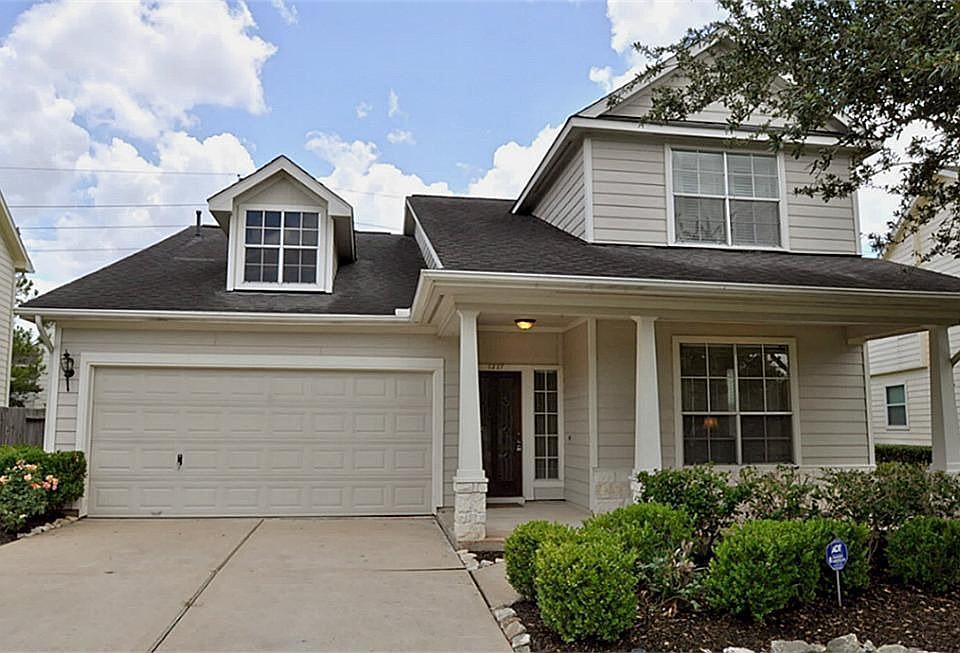 1st image of 1227 Lexington Green Dr