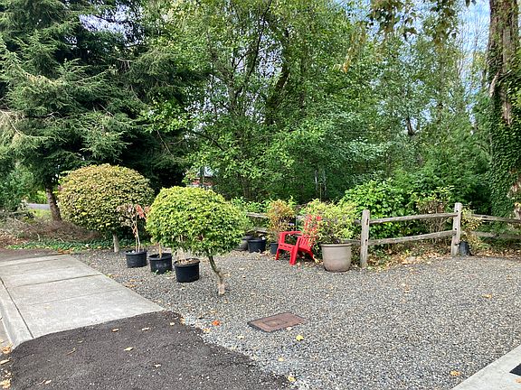 Beautiful surroundings with limited upkeep