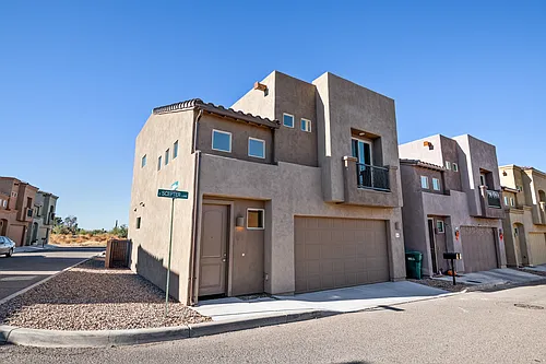 240 E Scepter Ln Photo 1