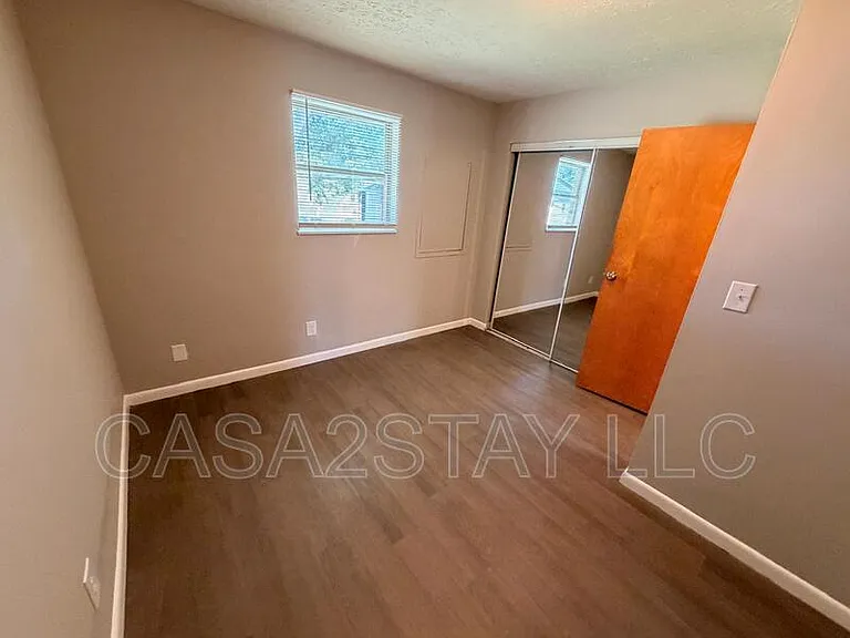 5106 Malibu Ct #32 — Photo 5