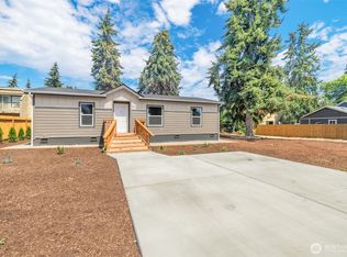 524 W Prairie St, Sequim, WA 98382