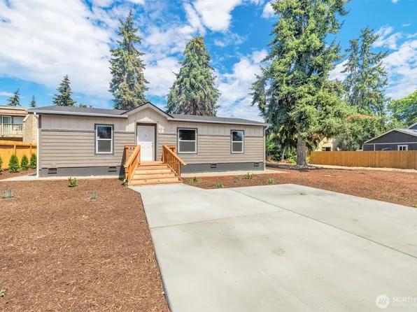 524 W Prairie Street, Sequim, WA 98382