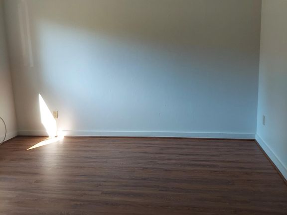4th image of 291 Lowell Ave #1