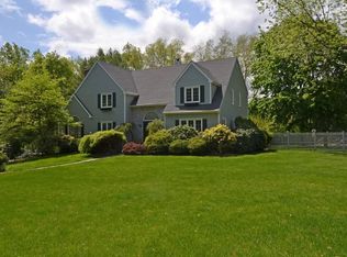 9 Braybourne Dr, Norwalk, CT 06855