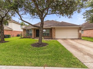 1905 Plum Falls Ln, Pearland, TX 77581