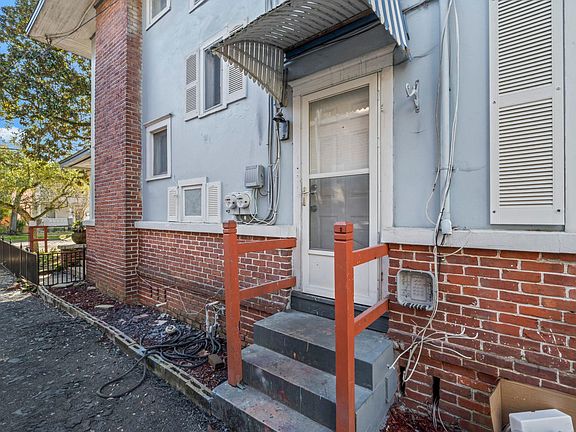 2nd image of 1416 N Pearl St